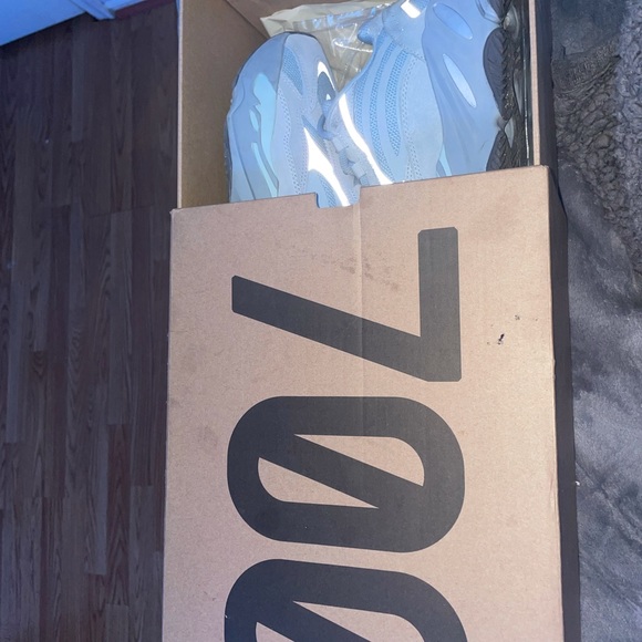 adidas yeezy boost 700 v2 hospital blue main image 4